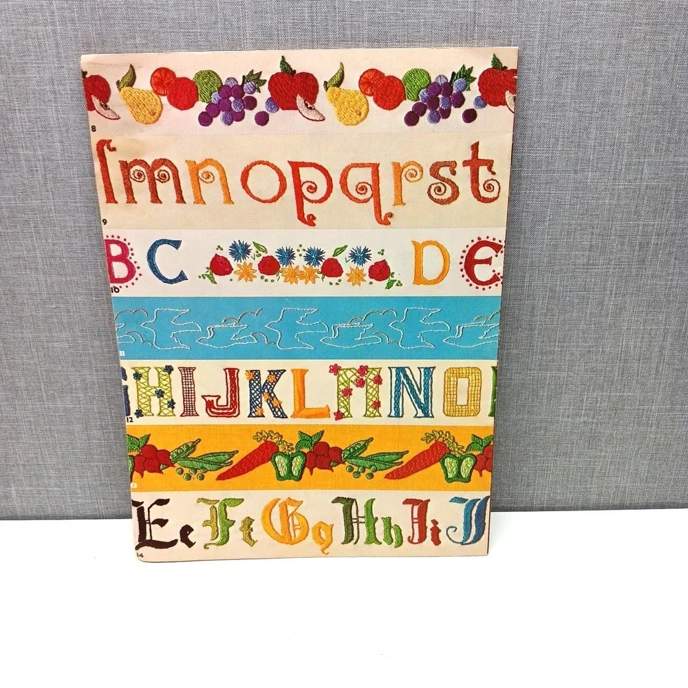 VTG Leisure Arts Transfer Alphabets Borders Vol 1 Monogram Embroidery 1975‎